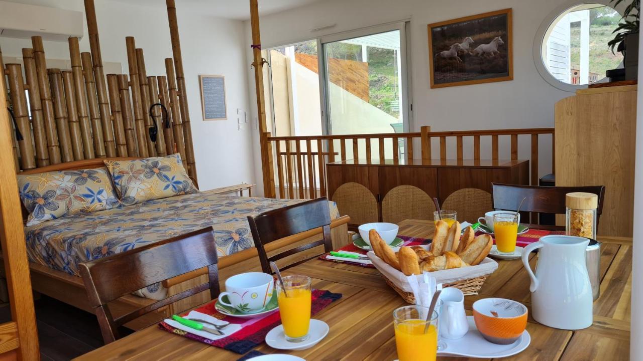 Chambres D'Hotes B&B La Bergeronnette Avec Piscine Couverte Chauffee Bizanet Ngoại thất bức ảnh